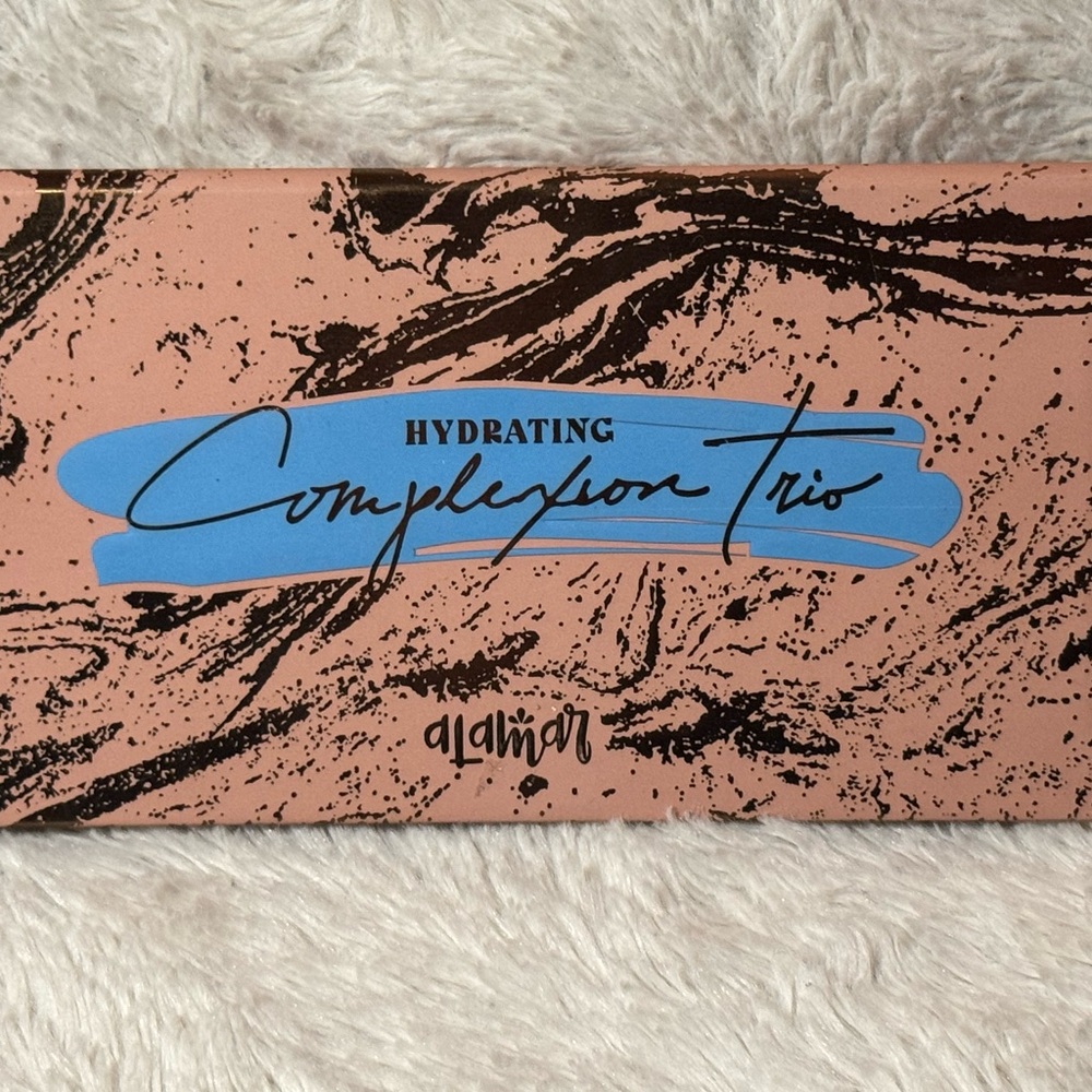 ($13) Alamar Hydrating Complexion Trio with Blue and Brown Design
